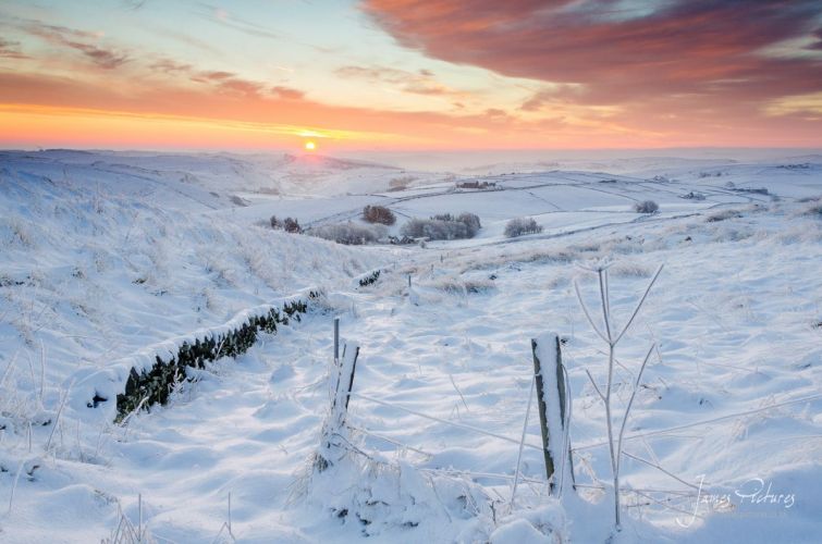 Snow in the Peak District James Pictures