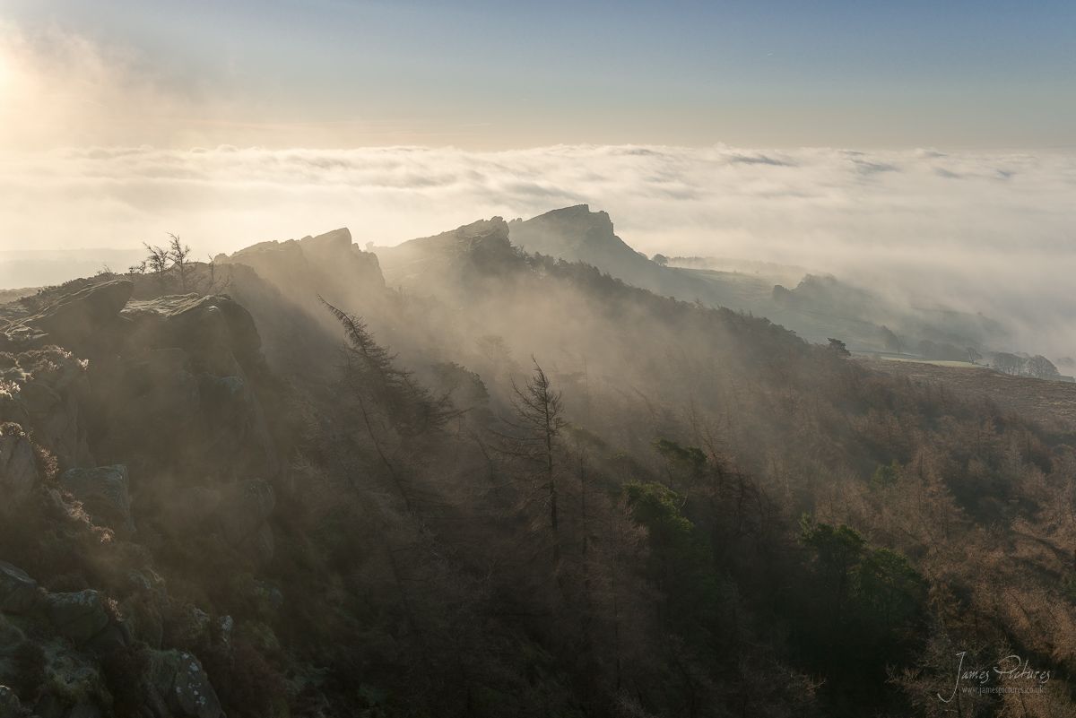Hen Cloud and The Roaches